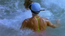 1. Келли Макгрилл в купальнике – На Дерибасовской хорошая погода, или На Брайтон Бич опять идут дожди