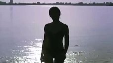 3. Сексуальная Юлия Рудина в купальнике – Боец 2: Рождение легенды