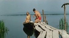 2. Светлана Старикова и Нина Ильина в купальниках – Без права на ошибку (1975)