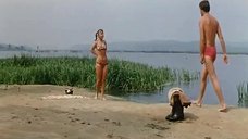 5. Светлана Старикова и Нина Ильина в купальниках – Без права на ошибку (1975)