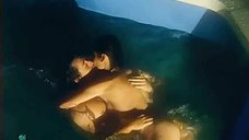 4. Ирина Апексимова занимается сексом в бассейне – Вместо меня