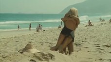 8. Сексуальная Мирей Дарк в купальнике – Возвращение высокого блондина