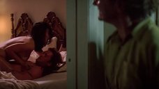 1. Секс сцена с Дженнифер Тилли – Побег (1994)