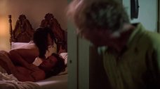 2. Секс сцена с Дженнифер Тилли – Побег (1994)