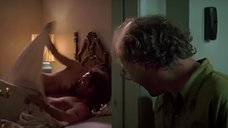 6. Секс сцена с Дженнифер Тилли – Побег (1994)