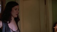 3. Дженнифер Тилли засветила соски – Побег (1994)