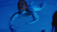 1. Дианна Агрон и Пас де ла Уэрта в бассейне – Обнаженная (2015)