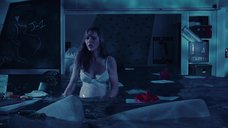 4. Беременная Луиз Бургуан в мокрой ночнушке – Секса много не бывает