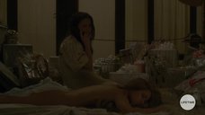 4. Сексуальная Кэтрин Зета-Джонс в ночнушке – Крестная мать кокаина