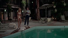 4. Горячая красавица Кристи Бринкли в бассейне – Каникулы (1983)