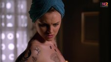 5. Тесса Арнетьо наклеивает себе татуировки – Руководство по разврату для девушек