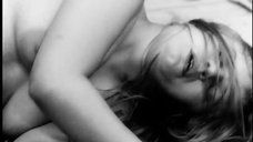 3. Секс сцена с Леной Нюман – Я любопытна – фильм в жёлтом