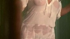 1. Мелисса Кименти в облегающей мокрой белой блузке – Папайа