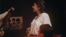 1. Голая грудь Элите Сагатаускайте – Двойной капкан (1985)