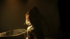 5. Секси танец с Макензи Ли – Моцарт в джунглях