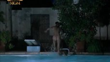 8. Эротическая сцена с Джоан Северанс в бассейне – Преступная страсть (1994)