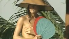 5. Секси Патрисия Веласкес в купальнике для Sports Illustrated Swimsuit 1994 