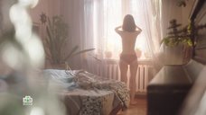 2. Елена Лотова в белье у окна – Горячая точка (2019)