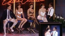 Сексуальные Макс Васа и Дебби Даннинг в белье на телевидение