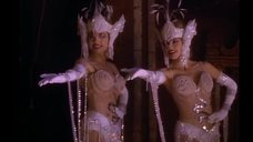 5. Кэнди Бру и Рэнди Бру в эротическом наряде – Байки из склепа