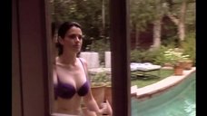 2. Патриша Шарбонно в купальнике – Байки из склепа