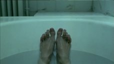 1. Обнаженная Катерина Цавалу в ванне – Хардкор (2004)