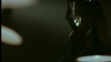 41. Грудастые Сандра Тейлор и Патриция Стэйплс танцуют топлес – Женщины ночи (США)