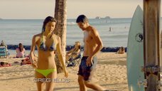 1. Грейс Пак в бикини под душем на пляже – Гавайи 5.0