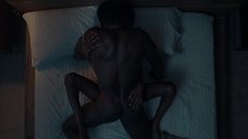 1. Громкая секс сцена – Белая ворона