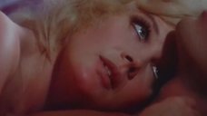 7. Секс сцена с Кэрролл Бейкер – Тело (1974)