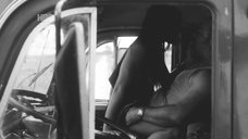 2. Секс с Кларой Сорией в машине – Великолепный 70