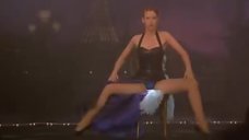 4. Горячий танец Молли Рингуолд – Сукины дети (1996)