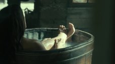 1. Инма Куэста принимает ванну – Невеста (2015)