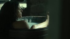 4. Инма Куэста принимает ванну – Невеста (2015)