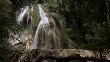 2. Анни Бель голышом у водопада – Лаура