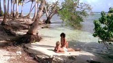 1. Секс сцена с Дейл Хэддон на пляже – Мадам Клод