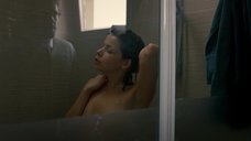1. Наталья Мазур принимает душ – Секс и ничего личного