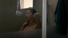 2. Наталья Мазур принимает душ – Секс и ничего личного