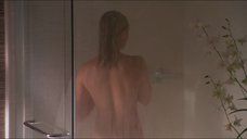 3. Кейт Босворт принимает душ – Голубая волна