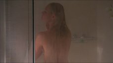 4. Кейт Босворт принимает душ – Голубая волна