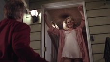 1. Танец Кэди Хаффмен в ночной рубашке – Любовь и сигареты
