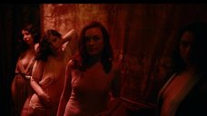Сцена с проститутками Эсми Гарсиа и Кэти Бут