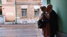 4. Поцелуй с Аленой Михайловой – Люби их всех