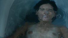 3. Обнаженная Патрисия Веласкес в ванне – Лис в сентябре