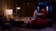 8. Дэйви-Блу занимается сексом на глазах у курьера – Комната 104