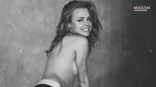 8. Анастасия Акатова в ню фотосессии для Maxim 