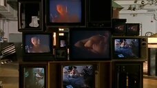 2. Сара Джессика Паркер смотрит домашнее порно – Секс в большом городе