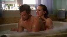 4. Эро сцена с Никки Кокс в ванне – Лас Вегас