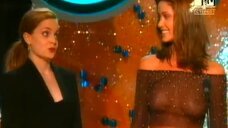 Элизабет Шеннон засветила грудь на MTV Movie Awards 2001