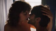 9. Секс сцена с Сильмой Лопес – Валерия